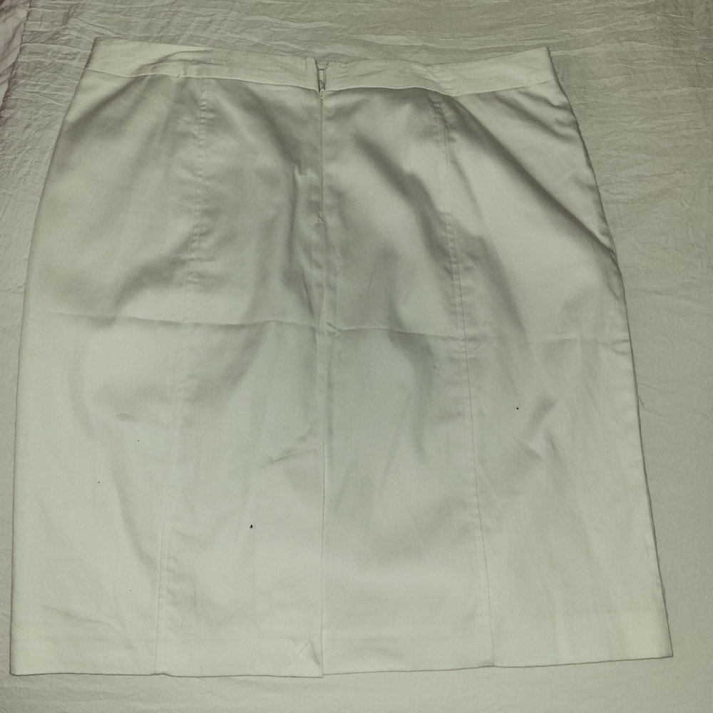Dressbarn white skirt